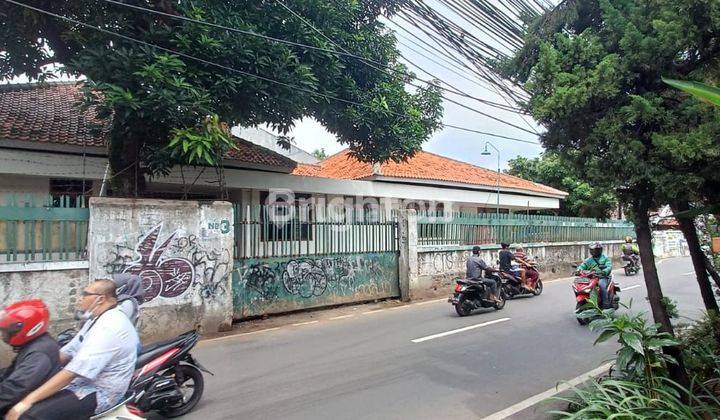 RUMAH HOEK DI KOMPLEK MIGAS KEMANGGISAN 1