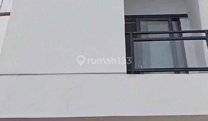 Dijual Rumah Strategis 2 Lantai Luas 65 Meruyung Limo Depok Kpr 1