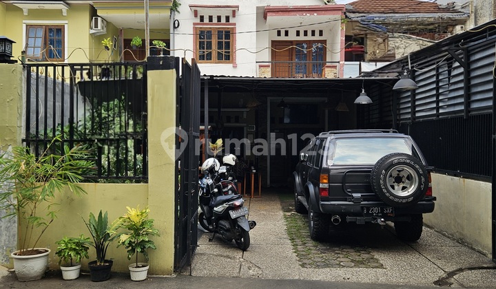 Rumah dan Tempat Usaha Cafe Jl. Moh.kahfi 2 Jagakarsa