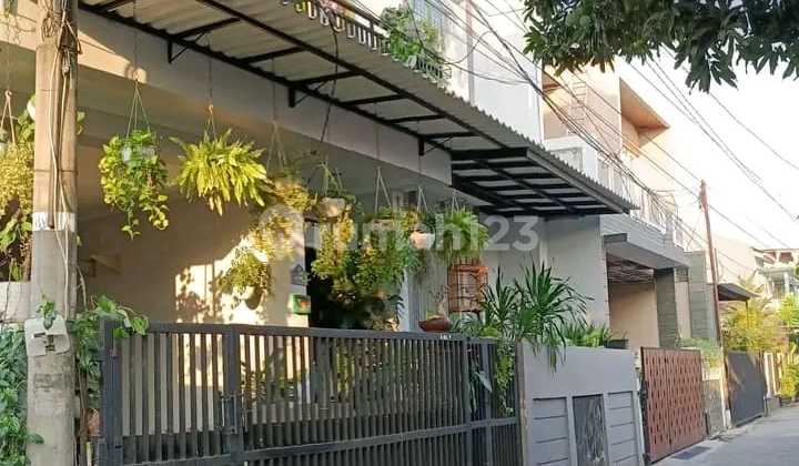 One Gate Complex House Near Lenteng Agung Station Jagakarsa