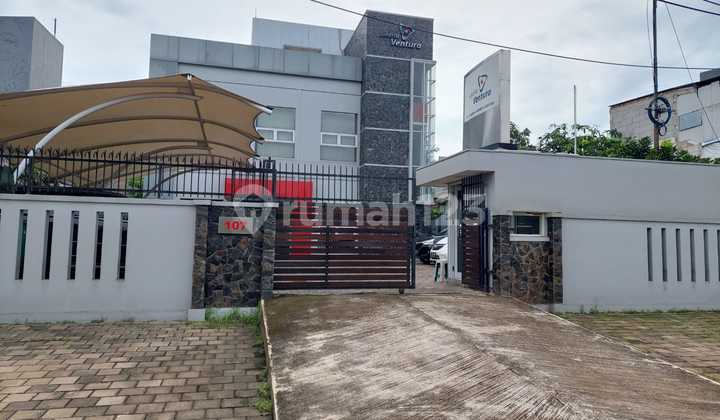 Gedung Kantor Siap Pakai Luas 876 Tanjung Barat Shgb