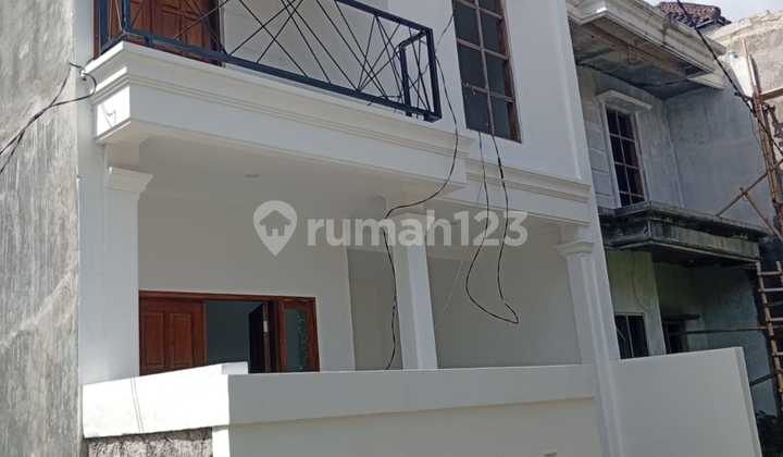 2-Story Ready-to-Occupy House + Rooftop Montong Kahfi 1 Jagakarsa