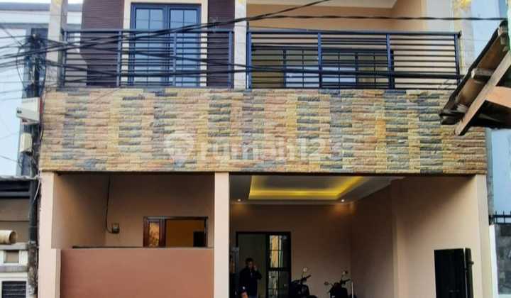 New House Ready to Live In Near Main Road Pejaten Pasar Minggu