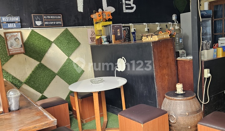 Rumah dan Tempat Usaha Cafe Jl. Moh.kahfi 2 Jagakarsa