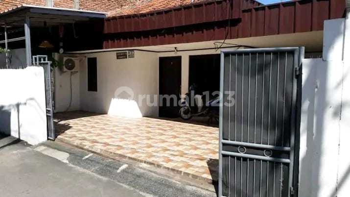 Rumah Strategis Tebet Akses Mobil Dkt ke Jl. Asem Baris Raya SHM