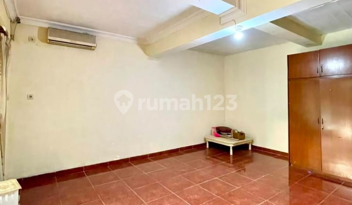 Rumah Mewah Luas Tanah 1.065 Dikawasan Elite Benda Jagakarsa 2