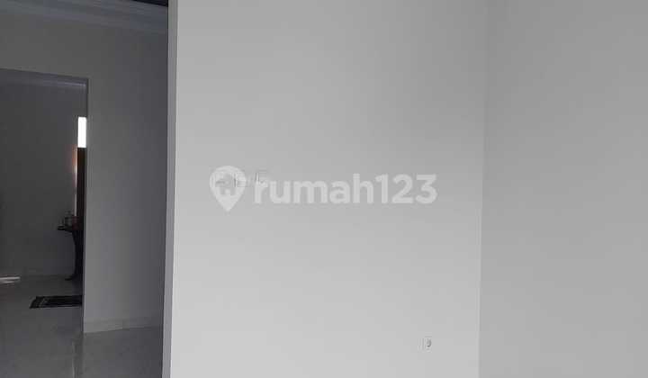 Rumah Baru Classic 3 Lantai Mewah Dkt Waduk Brigif Moh Kahfi 1 2