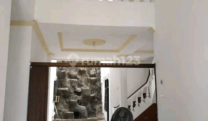 Rumah Strategis One Gate Akses Pruis Tebet Utara 2