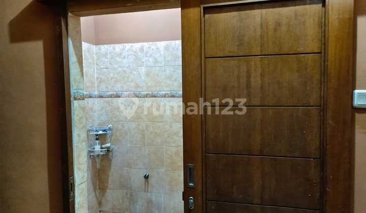 Kosan 8 Kamar Strategis Tegal Parang Selatan Jarang Kosong Kosan 8 Kamar Strategis Tegal Parang Selatan Jarang Kosong