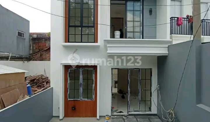 Ready-to-Occupy House 69 sqm Free AC, Smart Door Jagakarsa