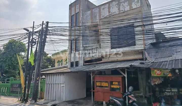Affordable Strategic Row House (Ruko) by Kebagusan Main Road with SHM Affordable Strategic Row House (Ruko) by Kebagusan Main Road with SHM