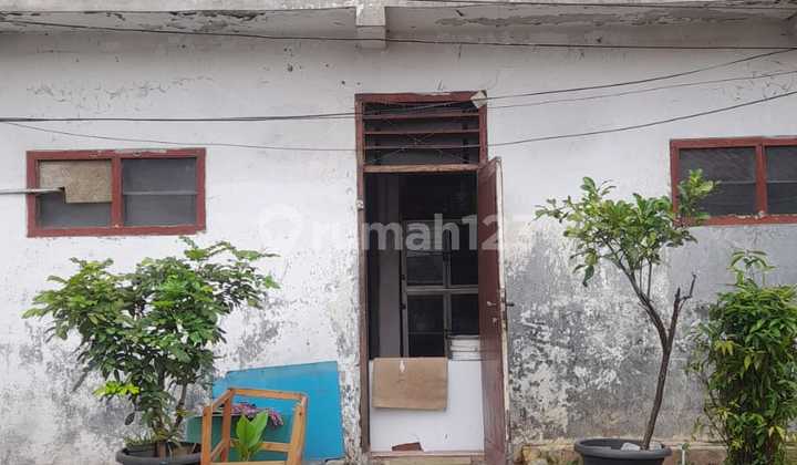 Main House + 4 Rental Units Fully Furnished, Car Accessible, Kebagusan, South Jakarta 2