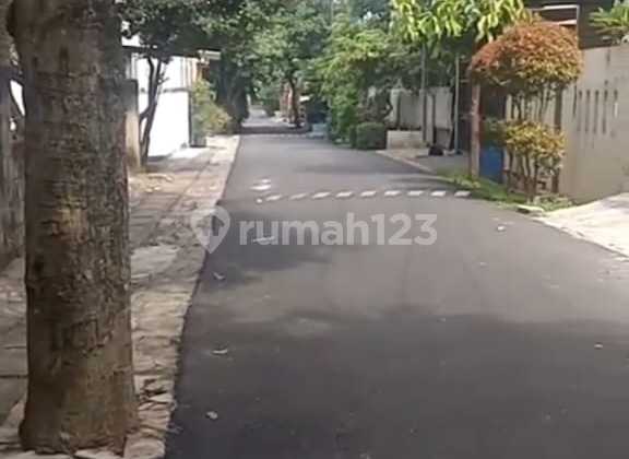 Residential Plot Land Area 114 Access Pruis Plot DKI Jagakarsa
