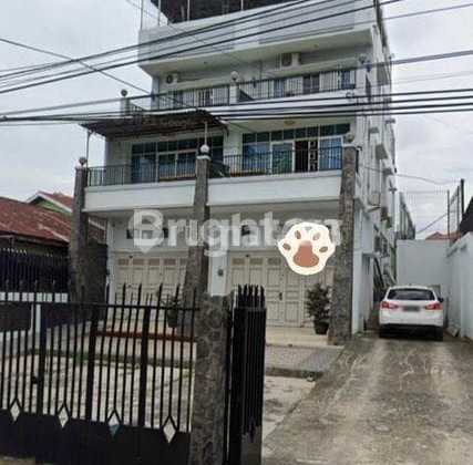 Double Door Shophouse 3 Floors Full Renovation 1