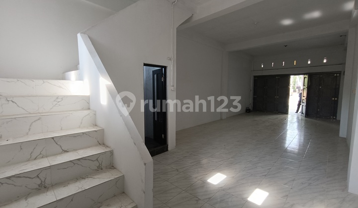 New 2-Door Ruko Strategic Location Beside the Road 2