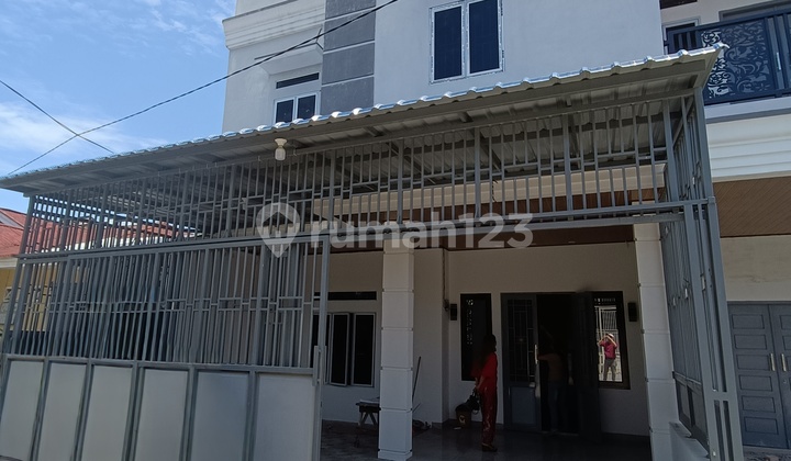 2-Story House, New Condition, Strategic Location in the City Center