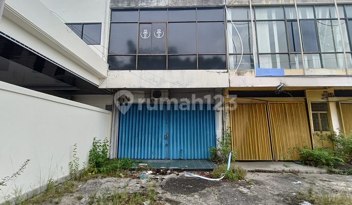 Strategic 2-Story Shop House in Sudirman Strategic 2-Story Shop House in Sudirman