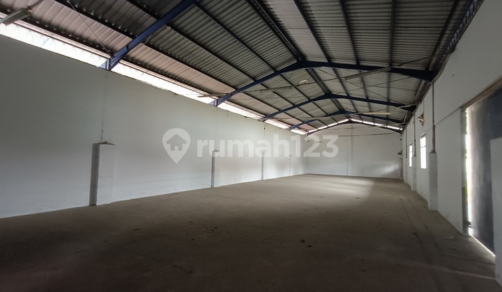 Gudang 3 In 1 (total Lb2000m², Lt4000m²) Gudang 3 In 1 (total Lb2000m², Lt4000m²)