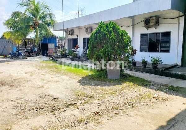 Gudang Super Besar Lokasi Strategis 2
