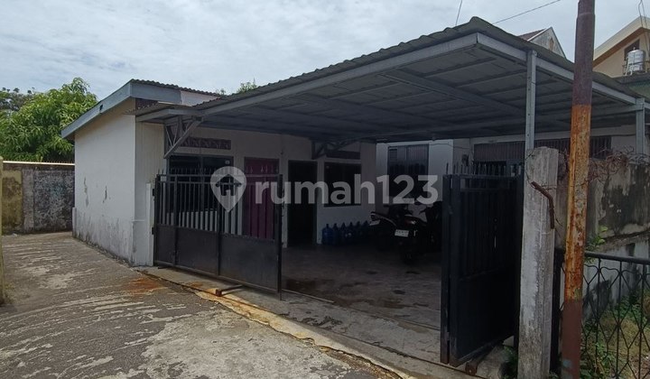 Strategic 8-Bedroom Boarding House in Teuku Umar, Near Pekanbaru Mall