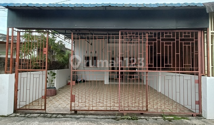 Rumah 3kt Semi Furnished, Dekat Mall Ciputra