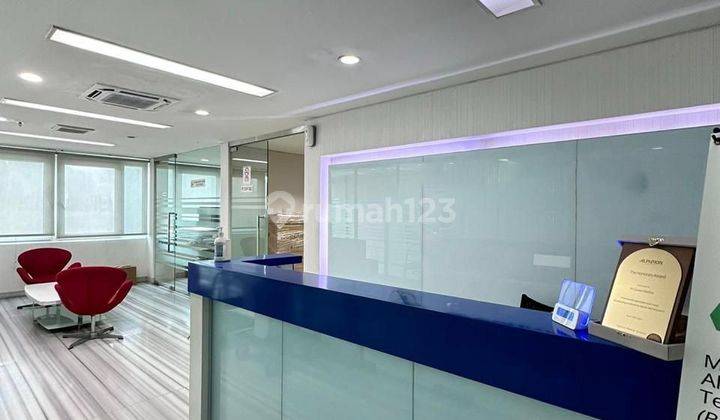 Hot Sale Office Space Premium di Mth Square Full Furnished Strategis  1