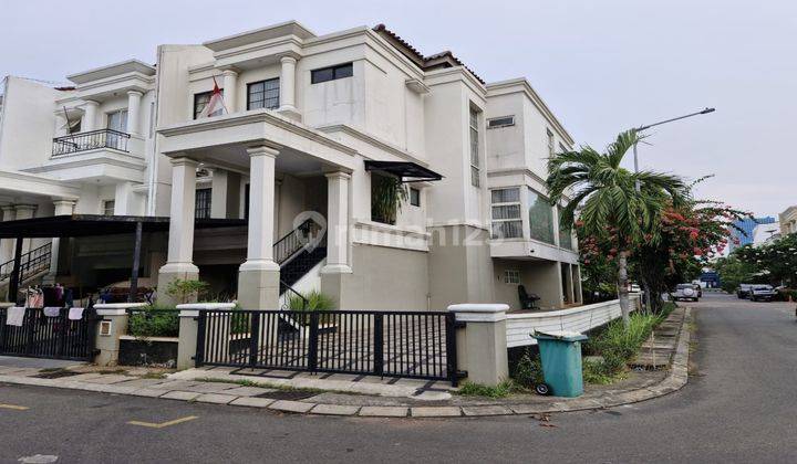 Rumah Hoek 3 Lantai Di Gading Grande, Kelapa Gading 1