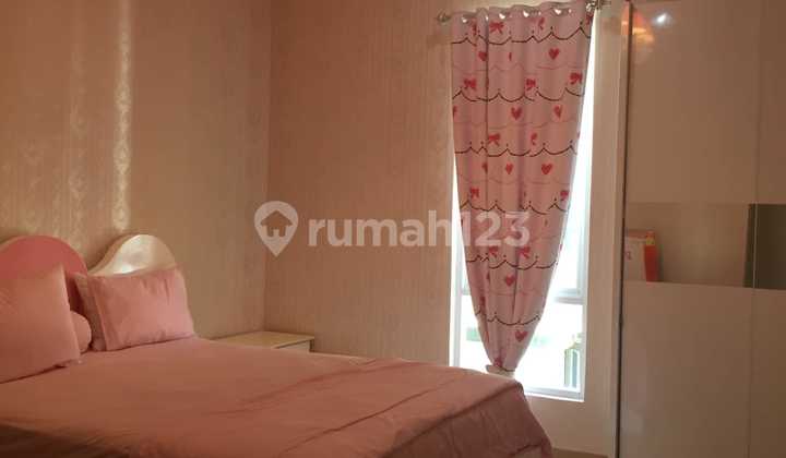 kamar tidur rumah mewah di gading lavender,