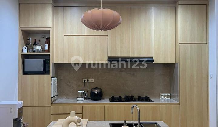 Siap Huni! Rumah Wisteria Keppel Land Jgc, 3 Lantai + Attic Siap Huni! Rumah Wisteria Keppel Land Jgc, 3 Lantai + Attic