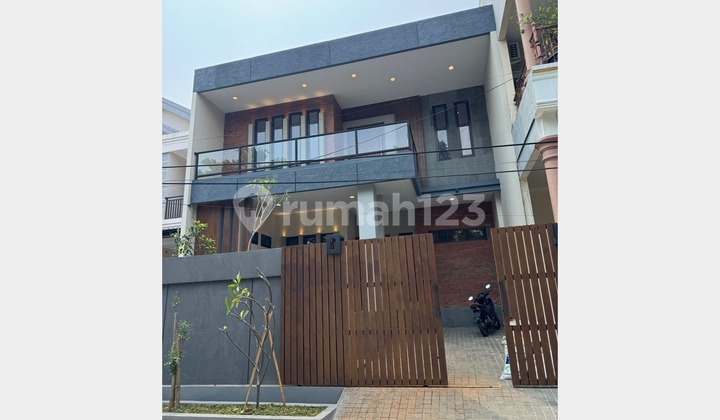 Baru Bangun! Rumah Modern di Griya Pratama, Kelapa Gading