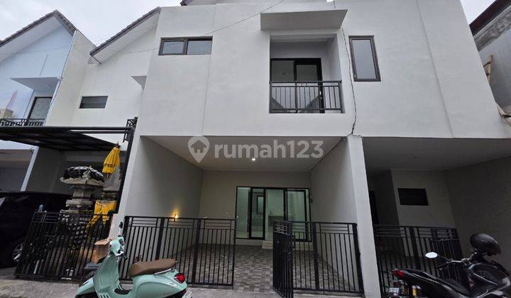 DIJUAL RUMAH READY BERLOKASI STRATEGIS DI SESETAN  1