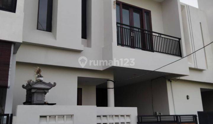 House in Pedungan South Denpasar Strategic Location 1