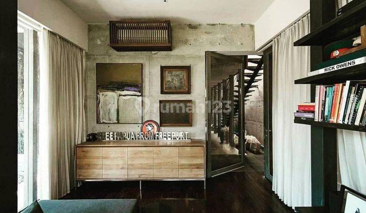 Dijual Rumah Sangat Mewah Design Arsitek Terkenal 2 Lantai Semi Furnish Di Pejaten Jakarta Selatan 2