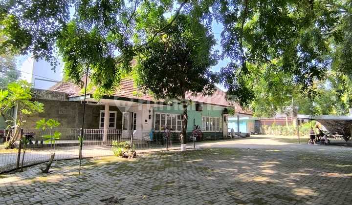 Rumah Luas Daerah Elite