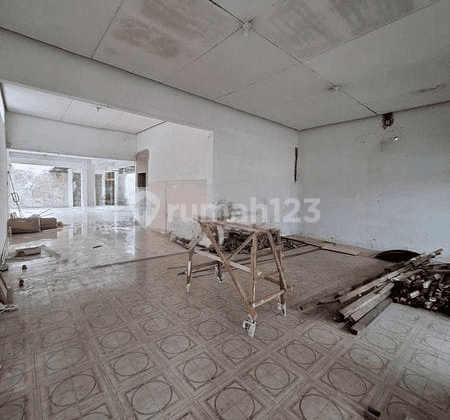 Rumah Luas Di Medan Baru 1
