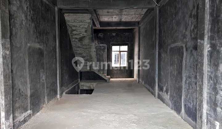 Cbd Polonia Complex 2