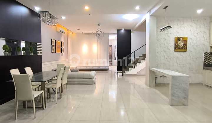 Furnished Villa in Glugur, Medan