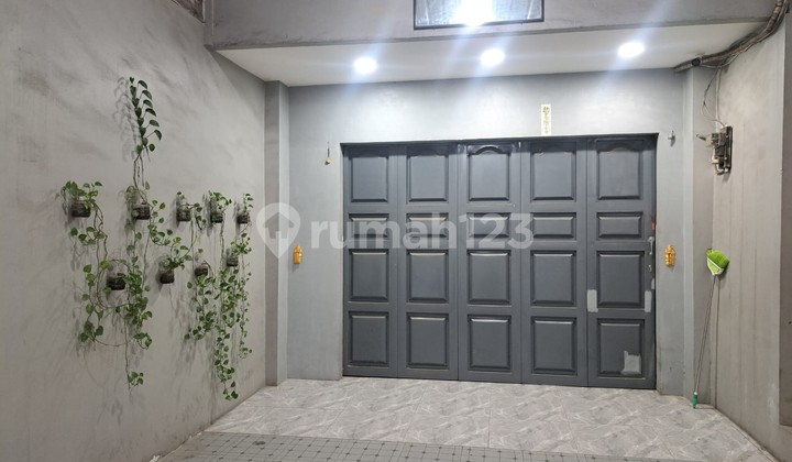 Ready-to-Occupy Shop House in Titipapan Marelan Area 2