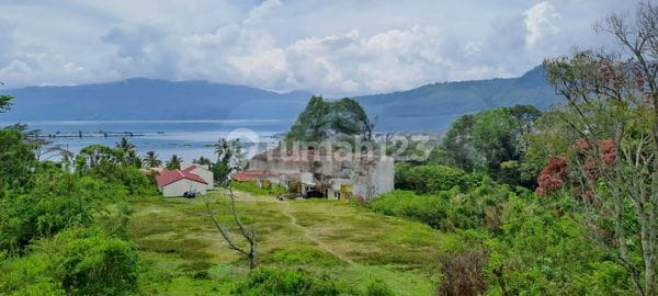 Lake Toba House Near Toba Beach Hotel
