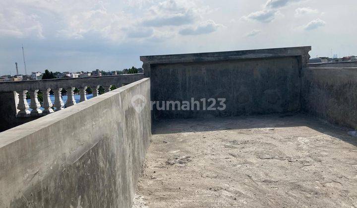 Ruko Gandeng 3 Space Parkir Yang Luas  2