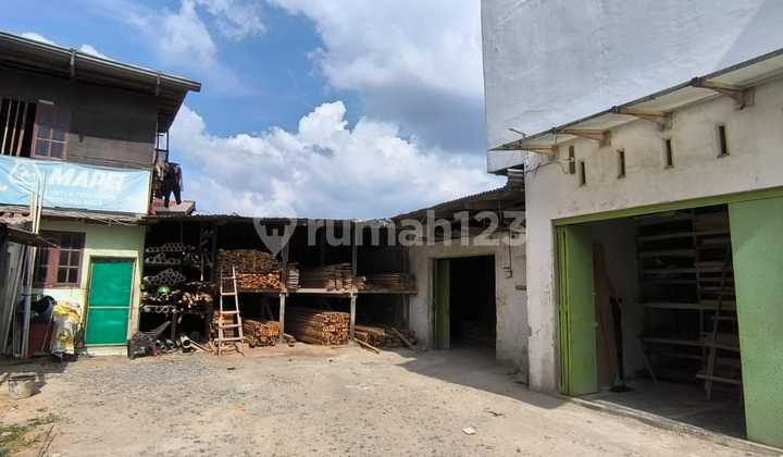 Ruko Strategis Yang Sedang Beroperasi Ruko Strategis Yang Sedang Beroperasi