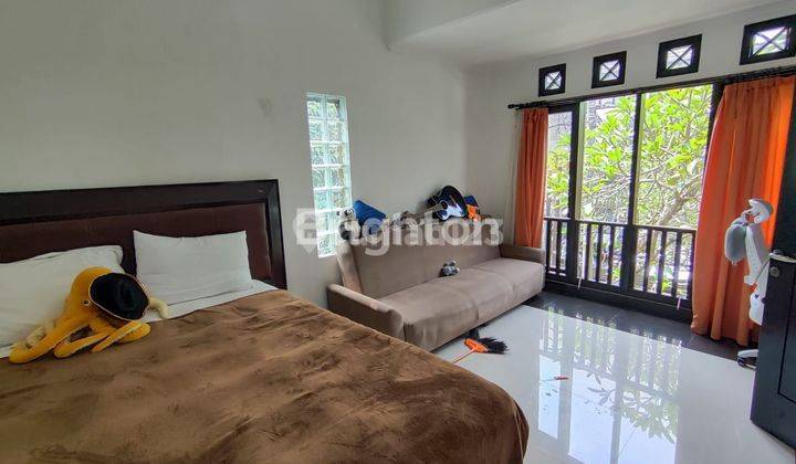 RUMAH VILLA 500 SQM BIG POOL BIG GARDEN 3BR 2