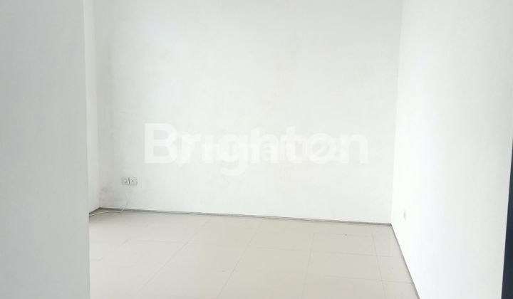 RUMAH BESAR DAN MEWAH 7 BR DI RENON 2