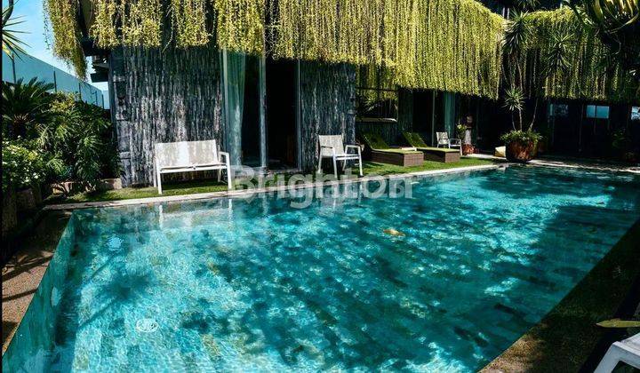 LUXURY VILLA 4BR ROOF TOP BIG POOL BIG KITCHEN  IN CANGGU 1