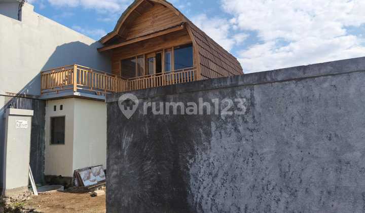 Wooden House Mezzanine Over Contract 20 Years Residential House Investment