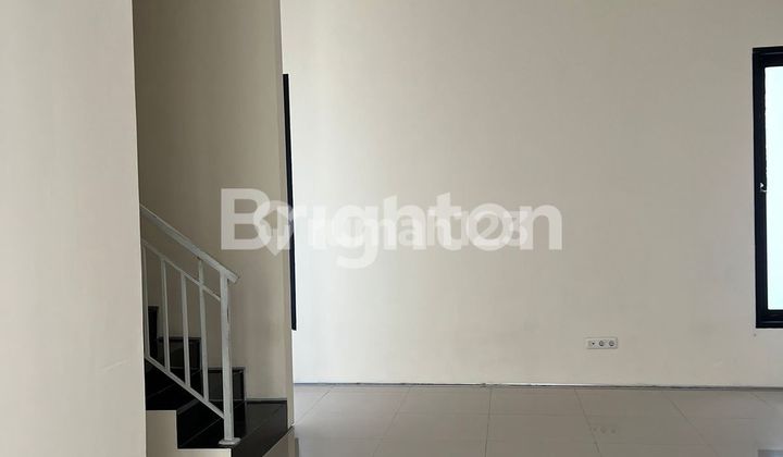 RENON 2-STORY HOUSE 3 BR NEAR SCHOOL AND CITY CENTER 2