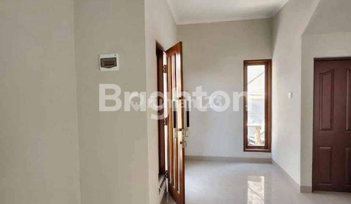 RUMAH BARU 3 BR DENPASAR TIMUR JALAN 2 MOBIL 2