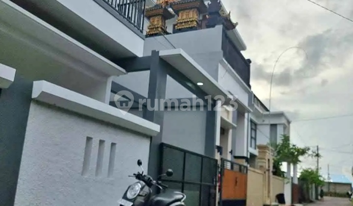 Rumah 4 Kamar Type 200/110 Denpasar Timur Diatmika Itl Schooll