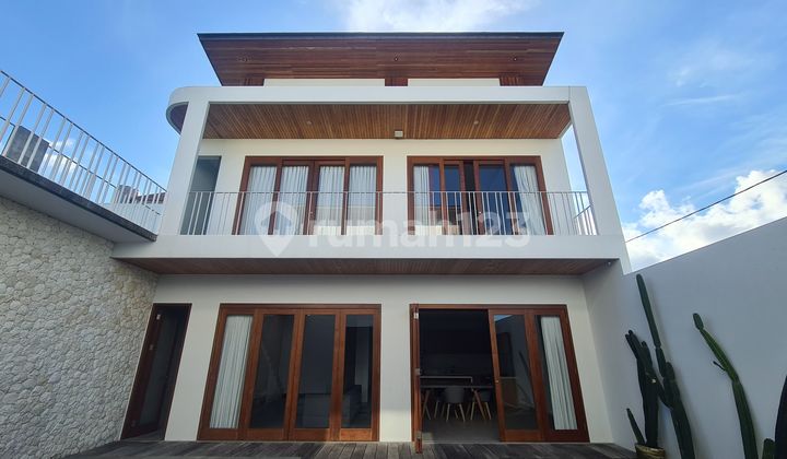 Vsv6501 For Rent Luxury 3-Bedroom Villa in Kerobokan Near Pepito
