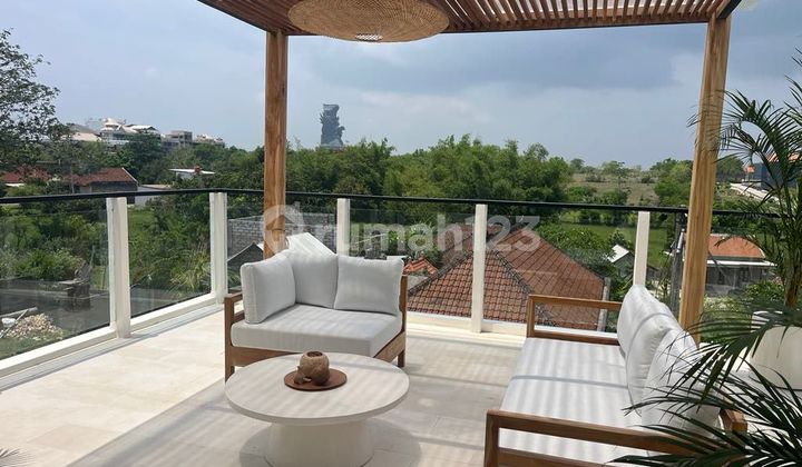 Luxury Modern Villa: 4BR Estate with GWK View